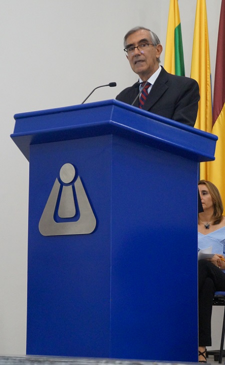 César Vallejo Mejía - rector - posesión