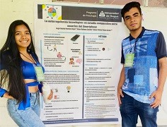 Los estudiantes Angie Martínez y Stiven Rubiano, dirigidos por la profesora Diana Ximena Puerta, se destacaron con un trabajo en Perú.